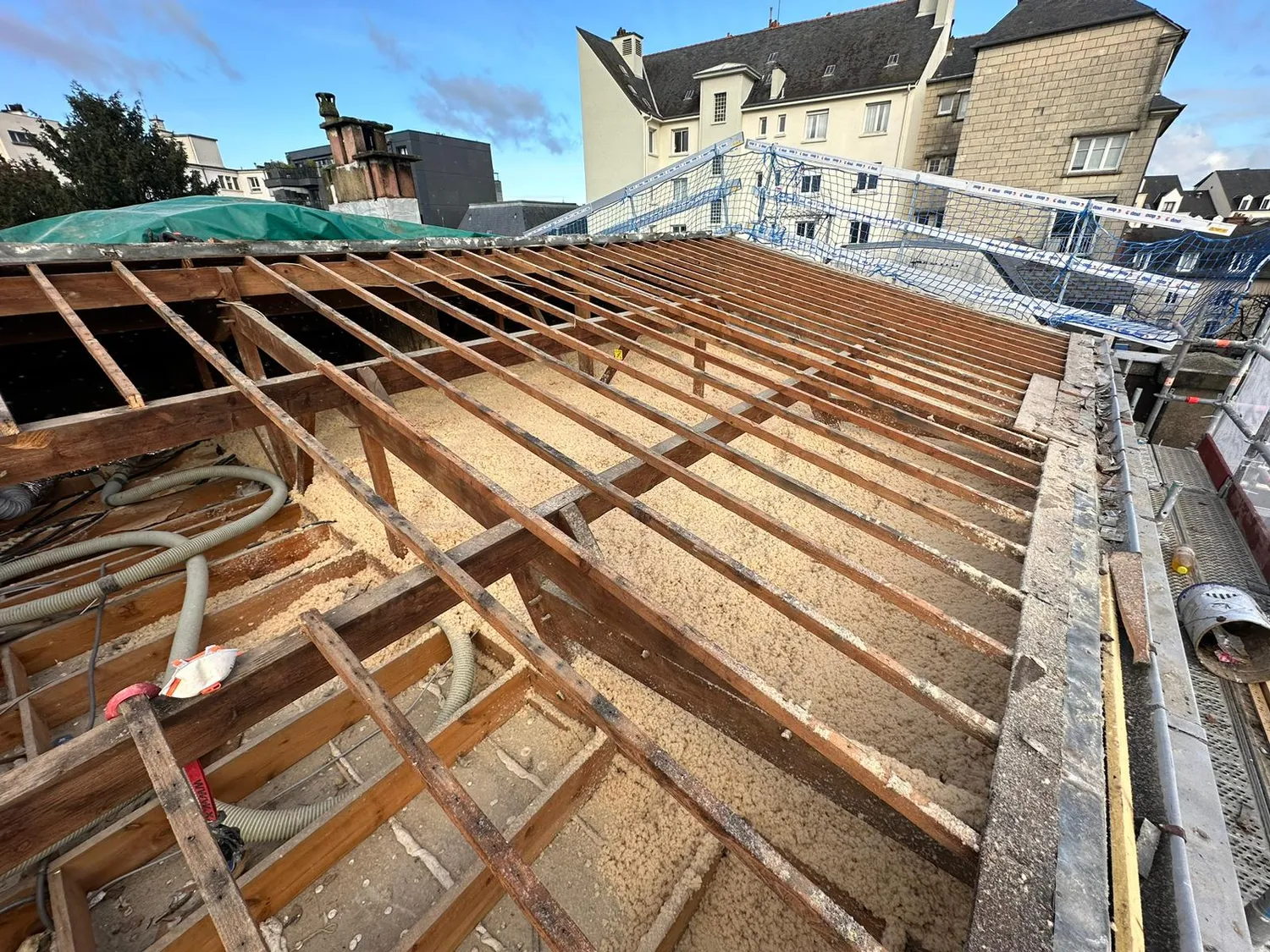 demoussage de toiture combourg