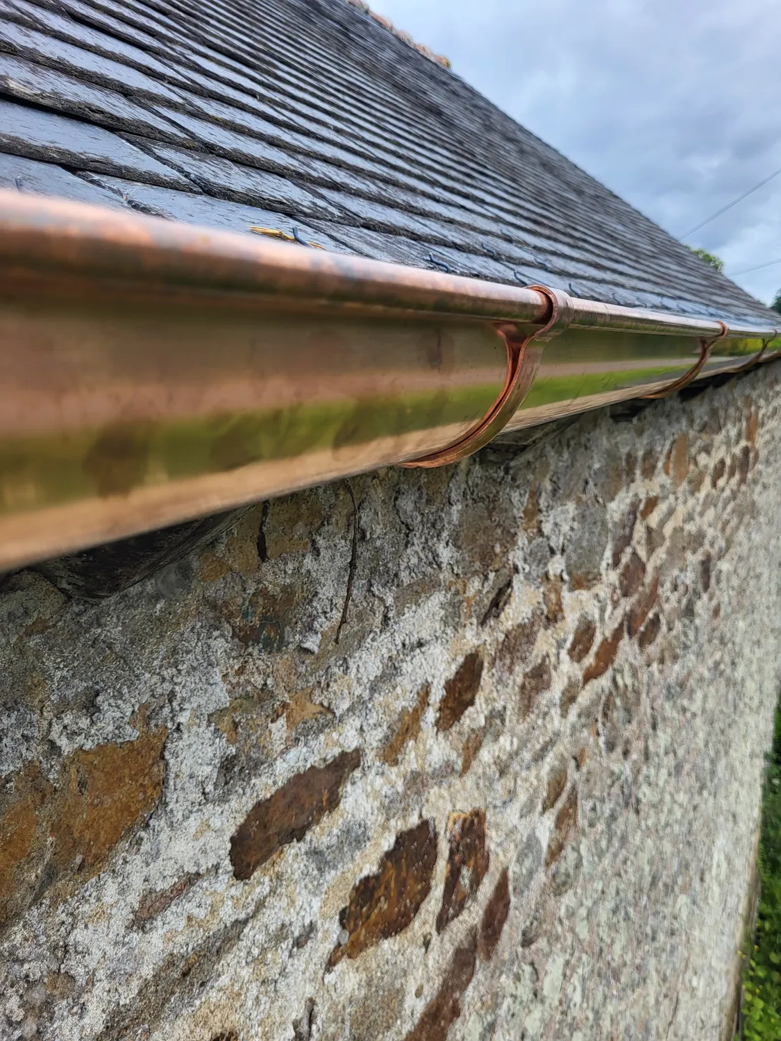 demoussage de toiture pleurtuit